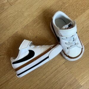 Nike toddler court legacy 4c